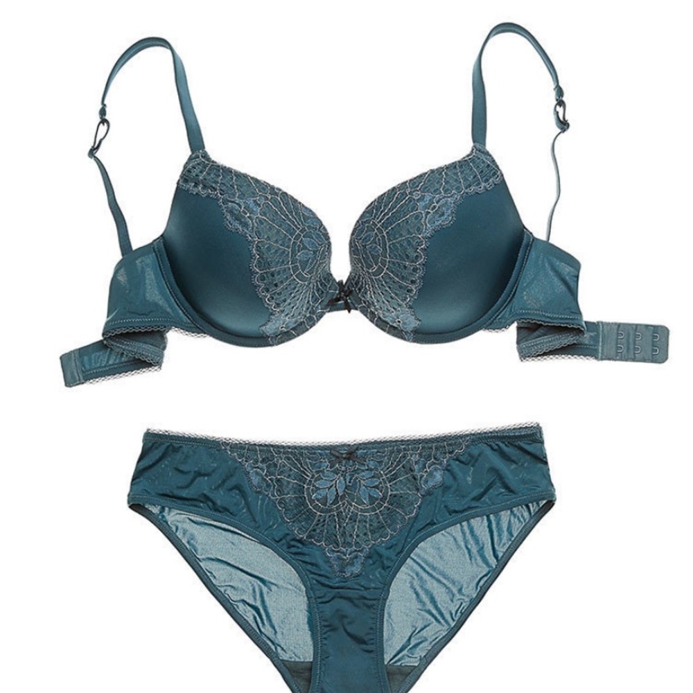 Adore Me Connie PushUp Bra and Panties